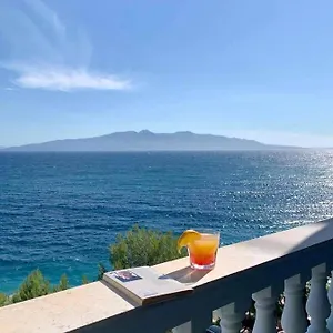 Kalemi's Beachside 3*, Sarandë Albania